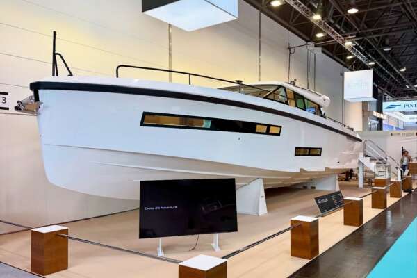 Delta 48 coupé carbon - Ready to go!