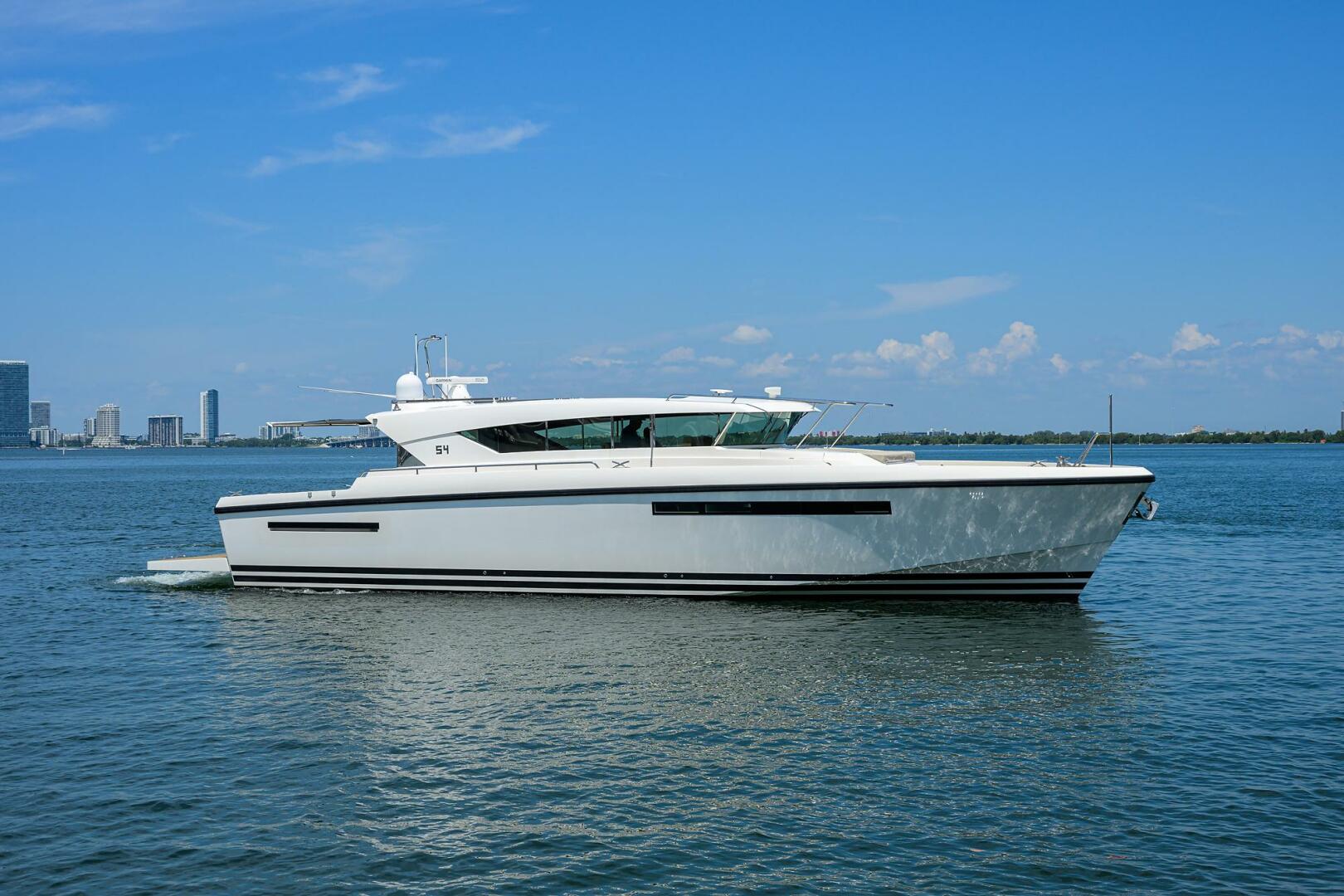 delta carbon yachts 54