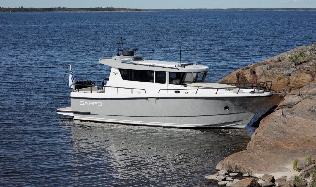 SARGO 36 Aft door facelift