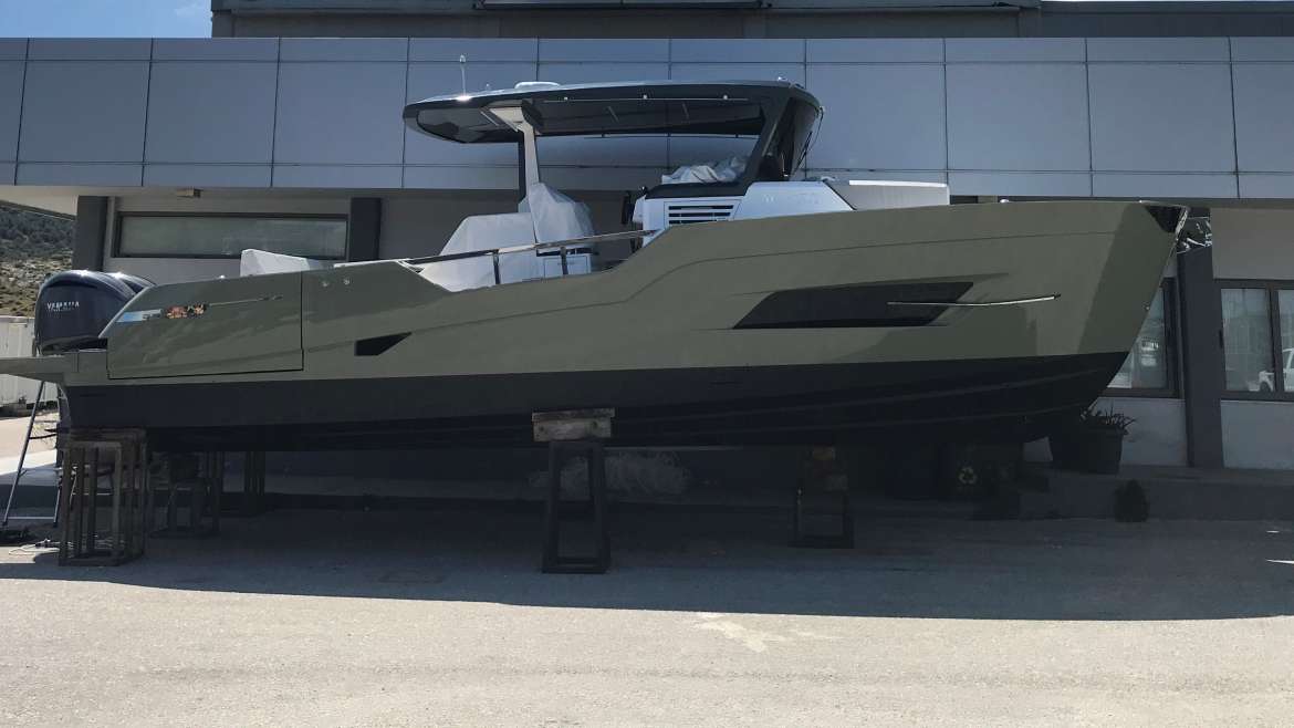 New LION YACHTS arrival