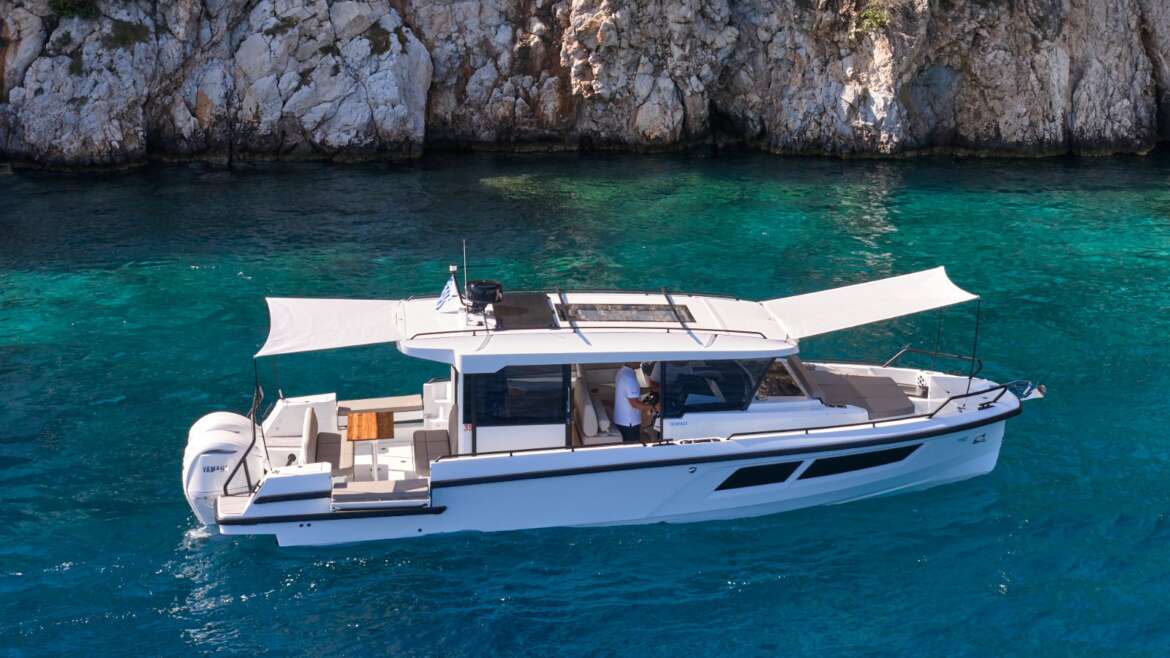 New 2026 QUARKEN 35 Cabin Tourer handover