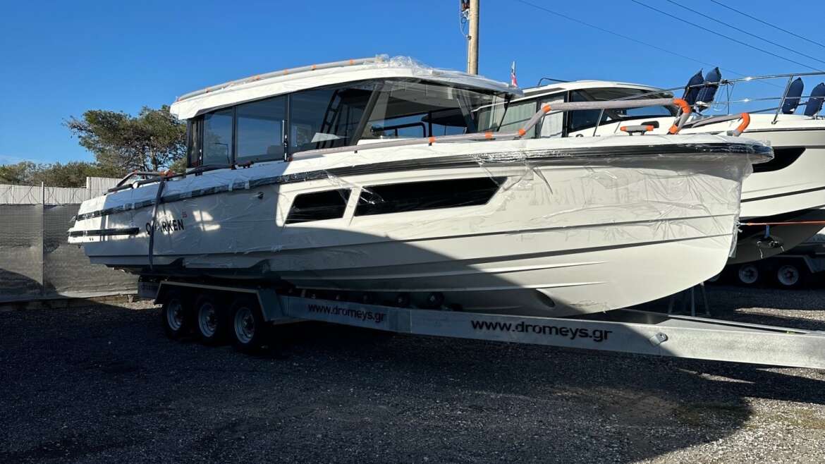 New 2026 QUARKEN 35 Cabin Tourer handover