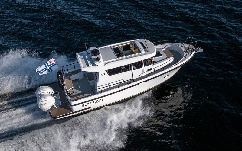 SARGO 31 OUTBOARDS